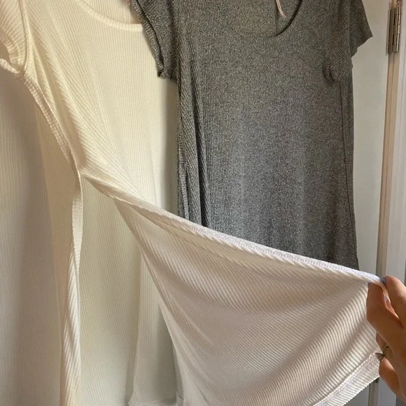 Free people long tshirts with side slits (M) - Picture 2 of 6